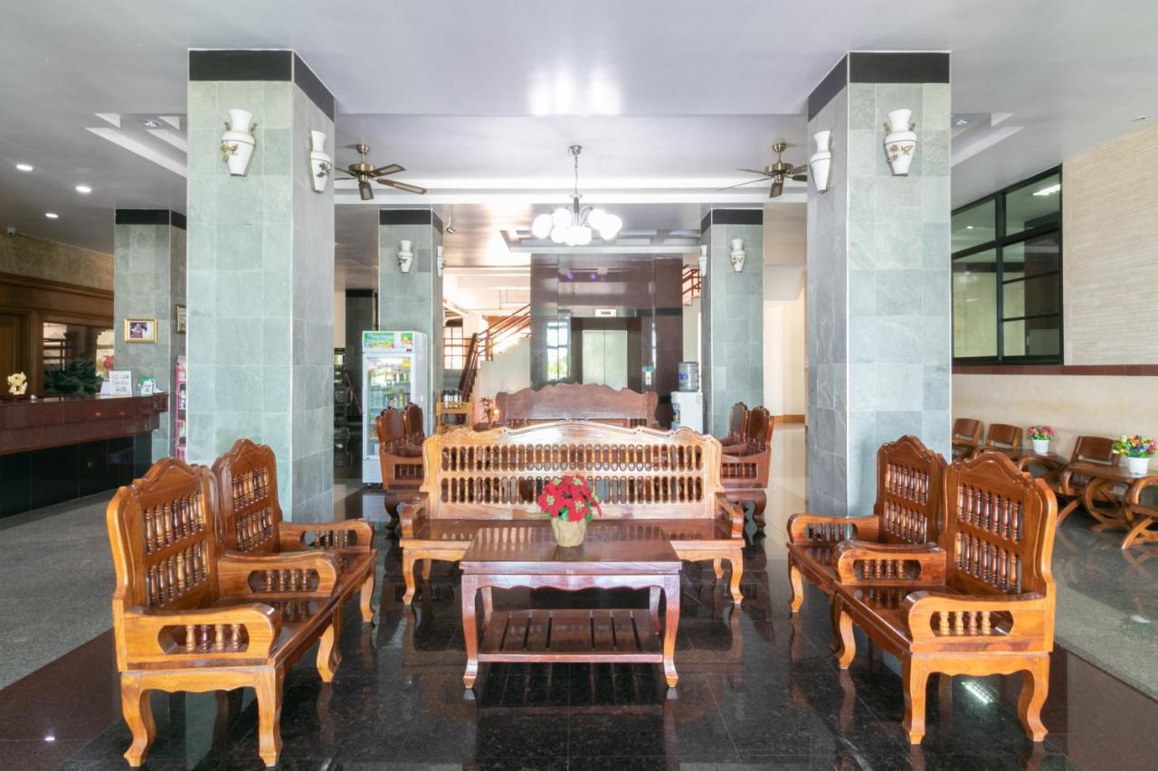 Onnicha Hotel Ratsada Екстер'єр фото