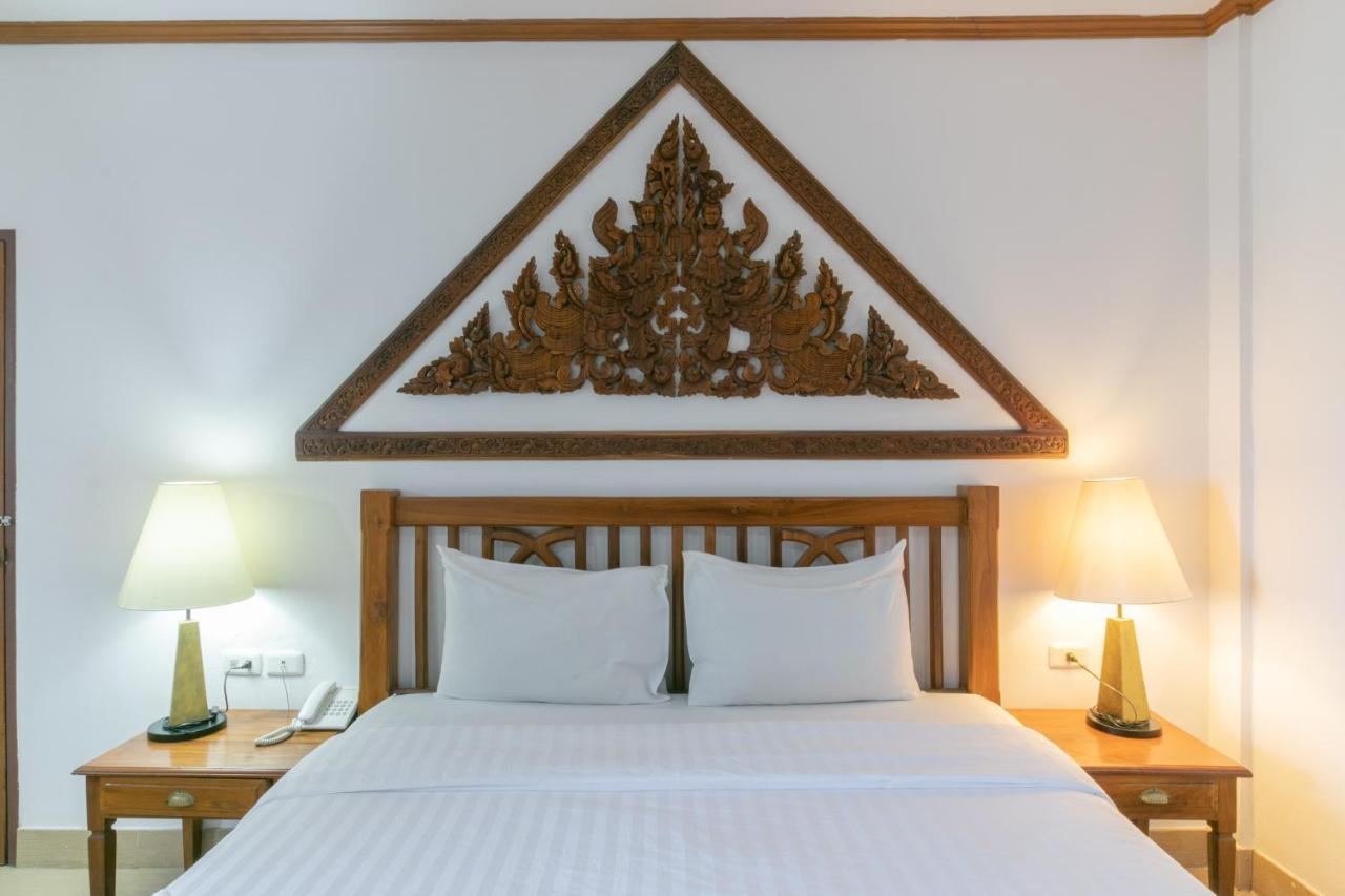 Onnicha Hotel Ratsada Екстер'єр фото