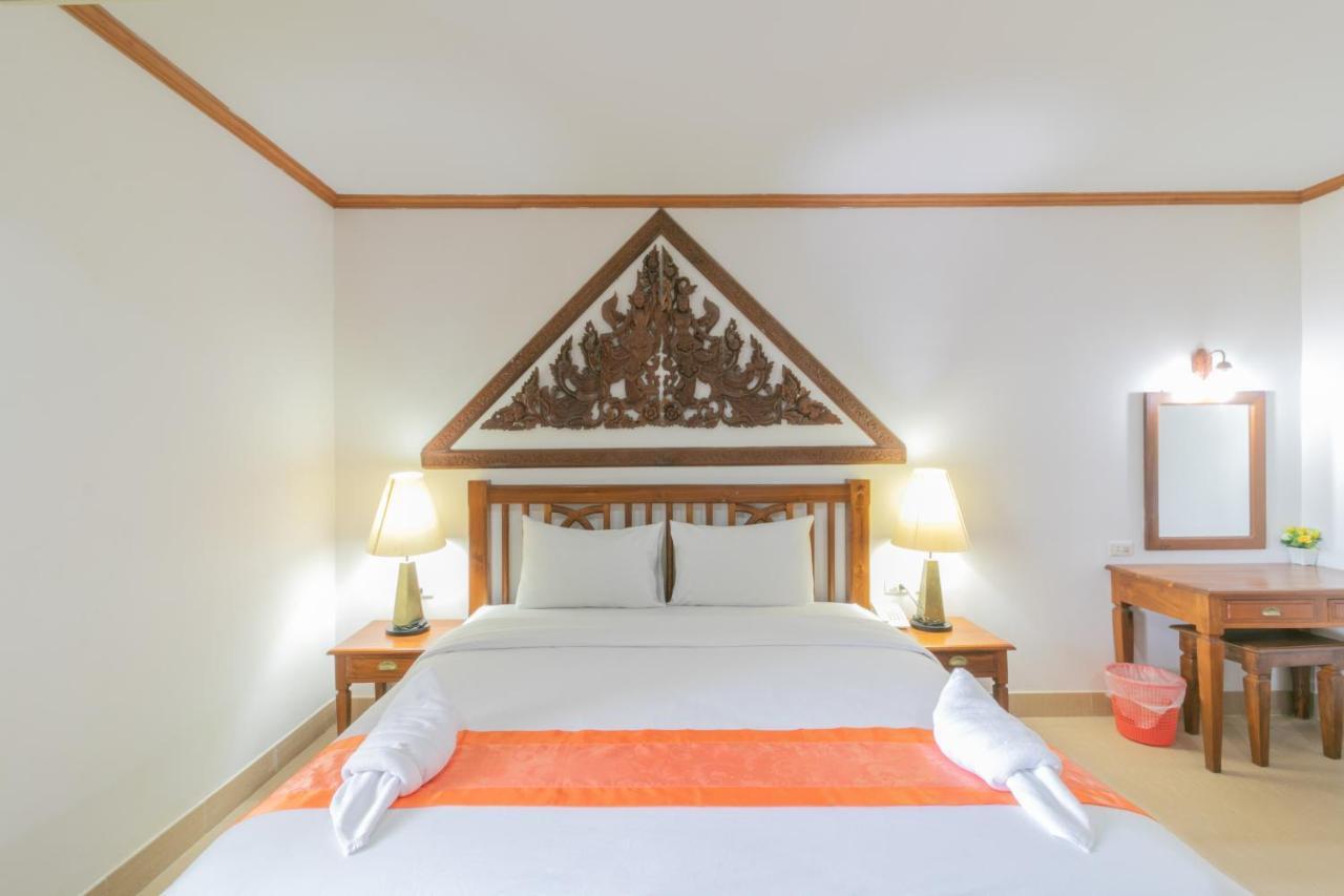 Onnicha Hotel Ratsada Екстер'єр фото