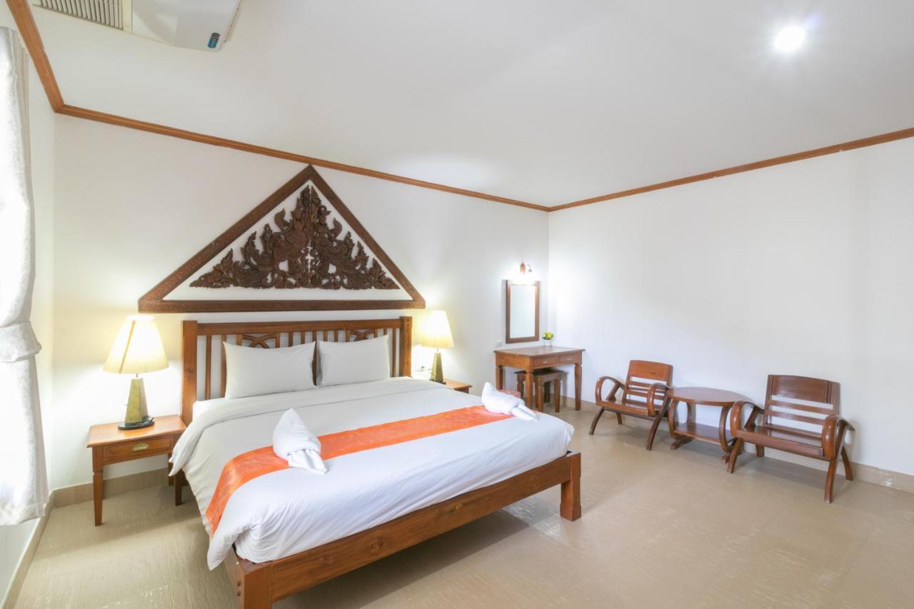Onnicha Hotel Ratsada Екстер'єр фото